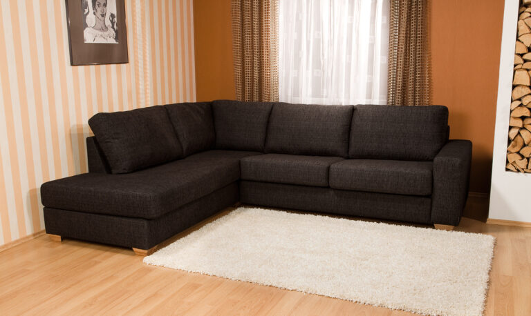 In Picture Vienna Open End Left; fabric: Cortina 9240; leg 36 Oak.