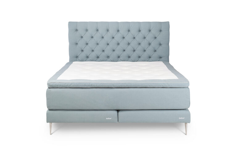 In picture: Continental Sandhamn. Headboard: Windsor. Fabric: Delta 5142. Leg: 15, stainless steel.