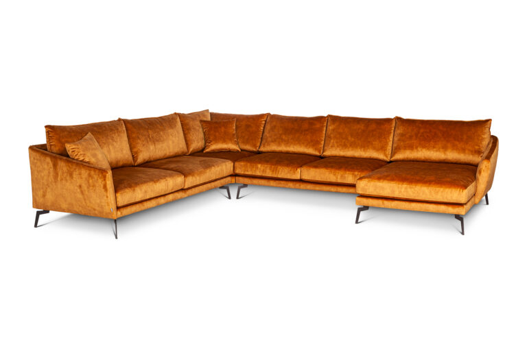 In picture: Coral A3E2UA. Fabric: Adore 132. Leg: 122, matte black.