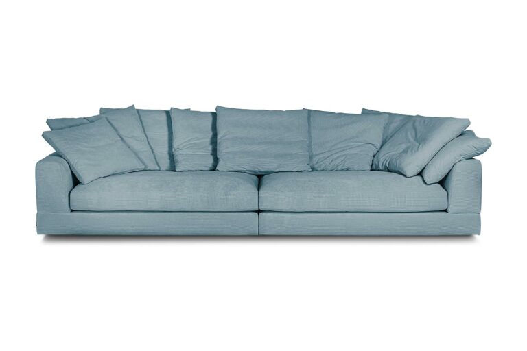 In picture: Easy 4. Fabric: Wave 200.