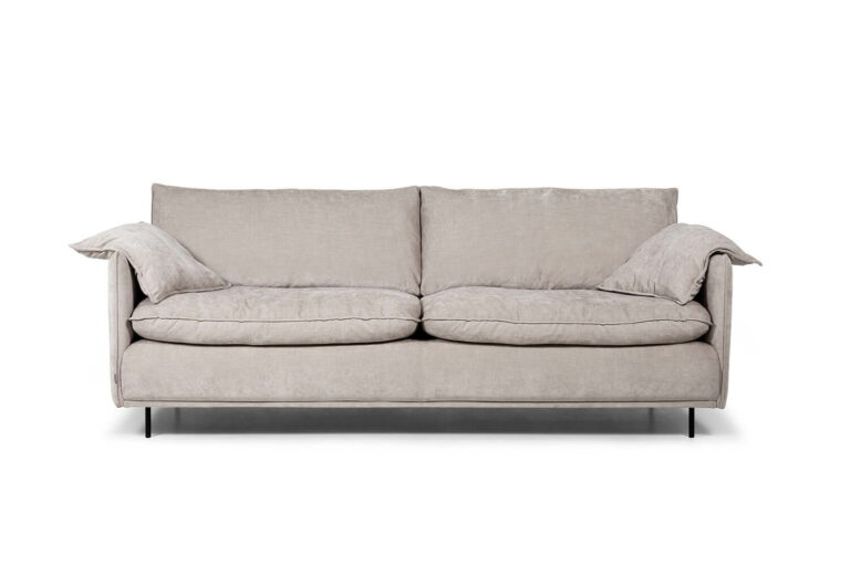 In picture: Alto 3 LC. Fabric: Diego 6002. Leg: 127, matteblack.