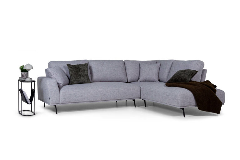 In picture: Brooklyn Open End. Fabric: Eleni 610. Leg: 122, matteblack.