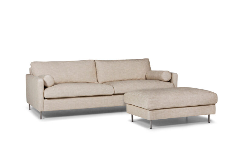 In picture: Colorado 3 with footstool. Fabric: Bronco 5207. Leg: 48, stainless.