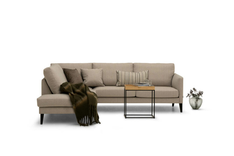 In picture: Jonna Open End Left. Fabric: Riviera 710. Leg: 85, black.