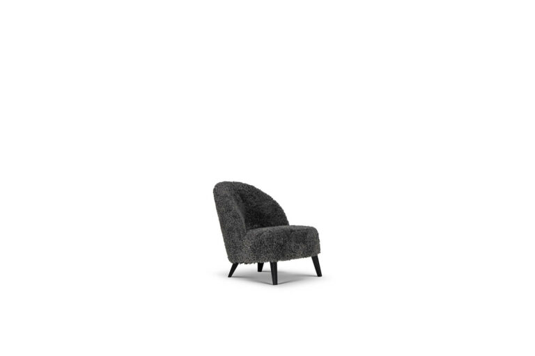 In picture: Rimini chair. Fabric: Snugs 768.