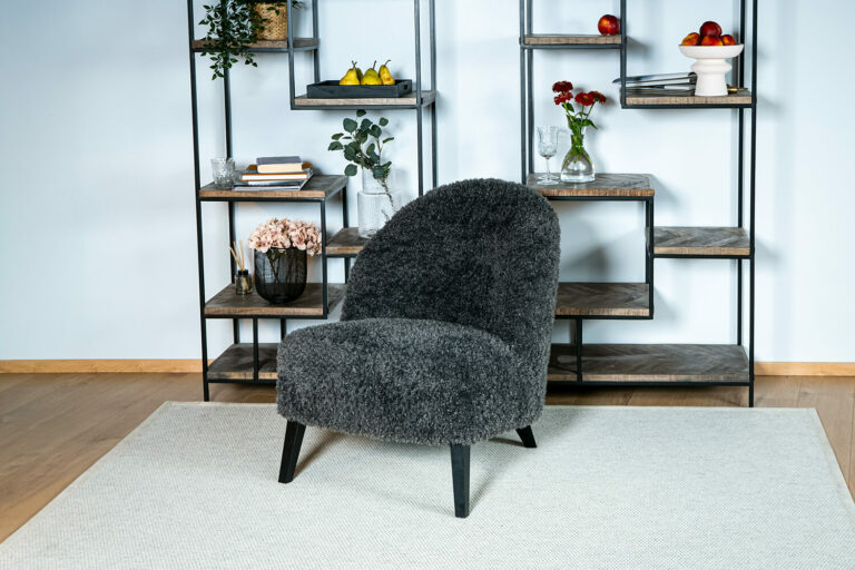 In picture: Rimini chair. Fabric: Snugs 768.